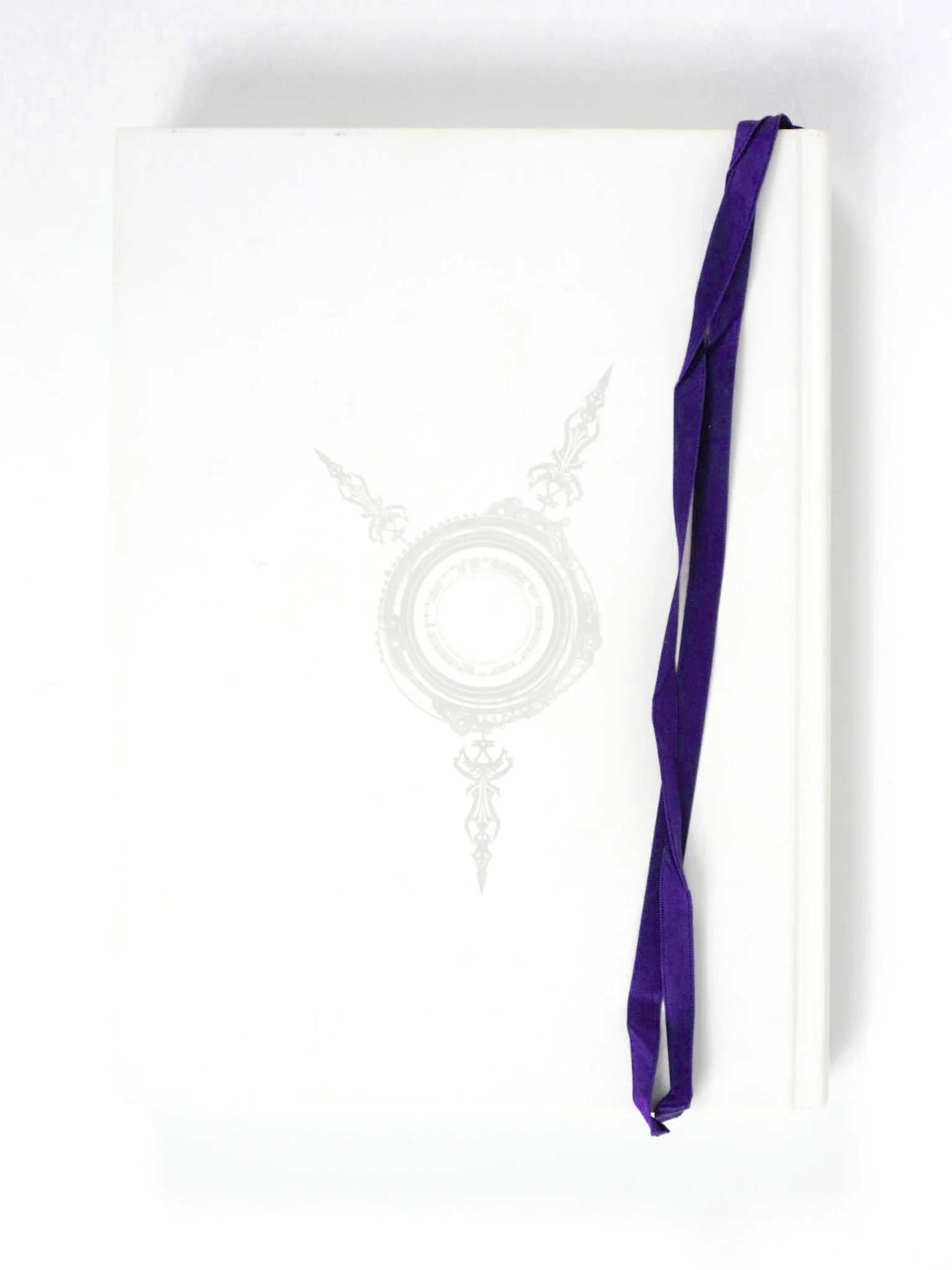 Final Fantasy XIII-2 Official Guide [Collector's Edition] [Hardcover] (Game Guide) - Image 2