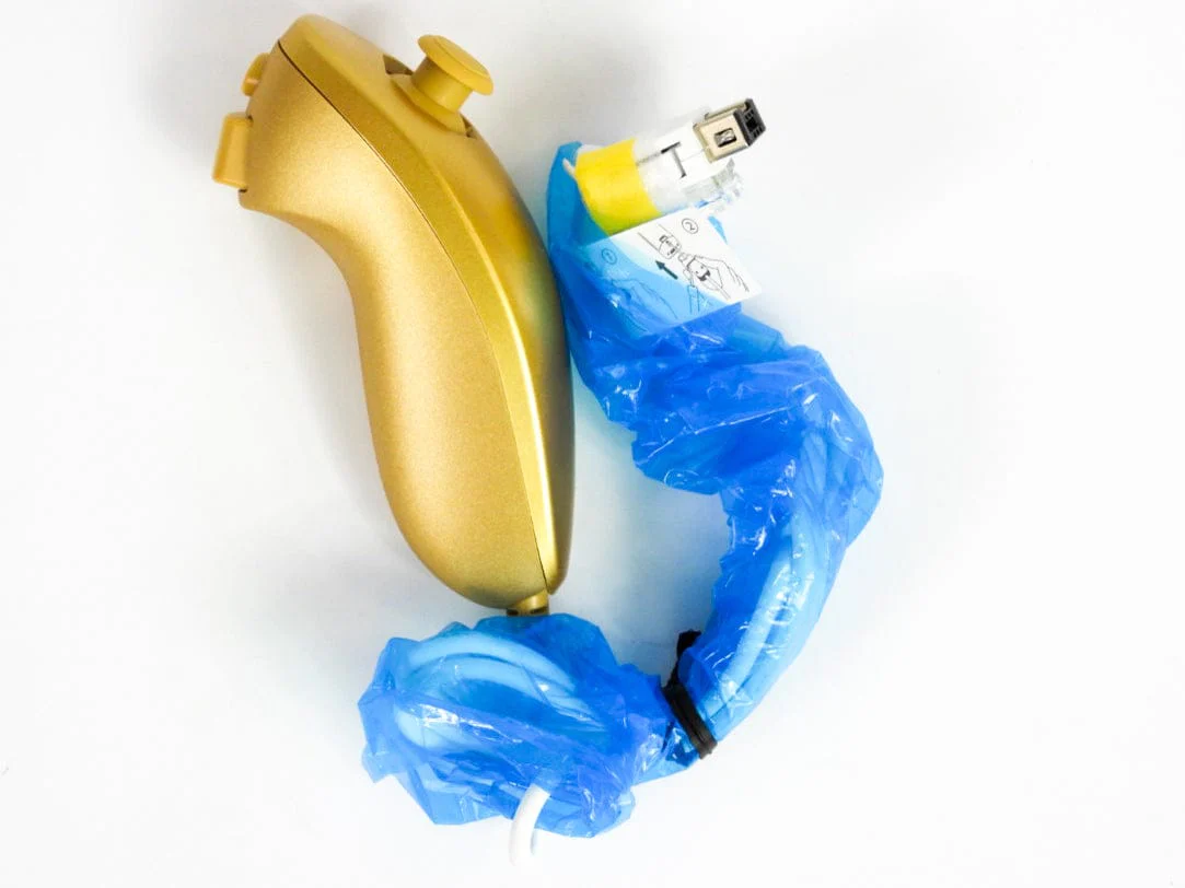 Nintendo Wii Nunchuk Controller Gold [Club Nintendo] - Image 3