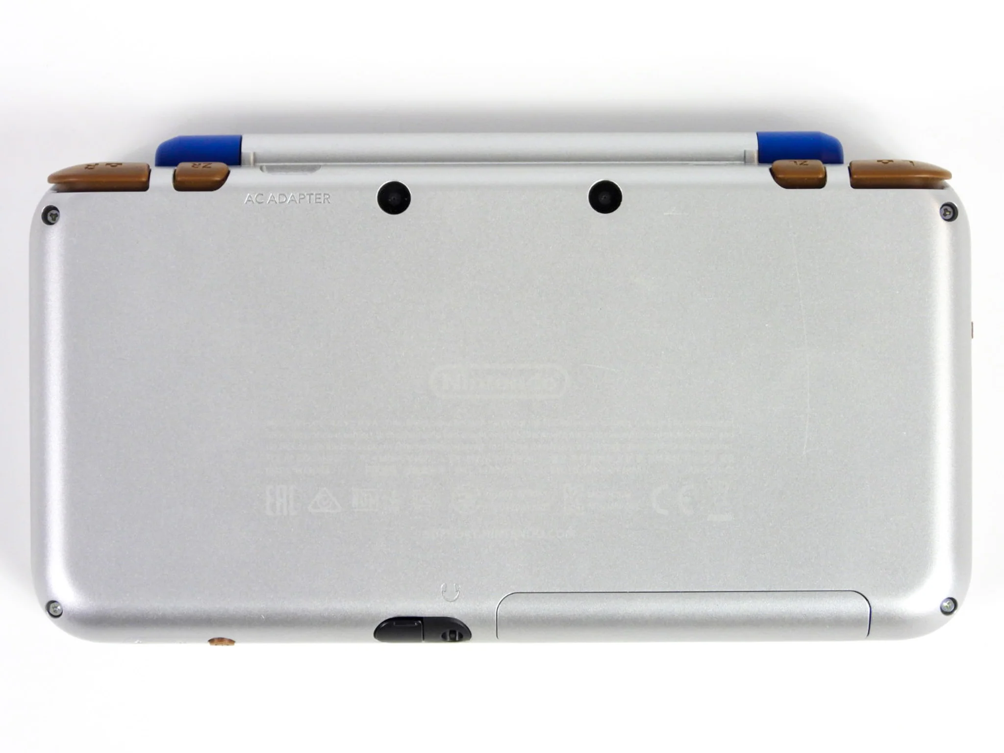 New Nintendo 2DS XL System [Hylian Shield Edition] - Image 6