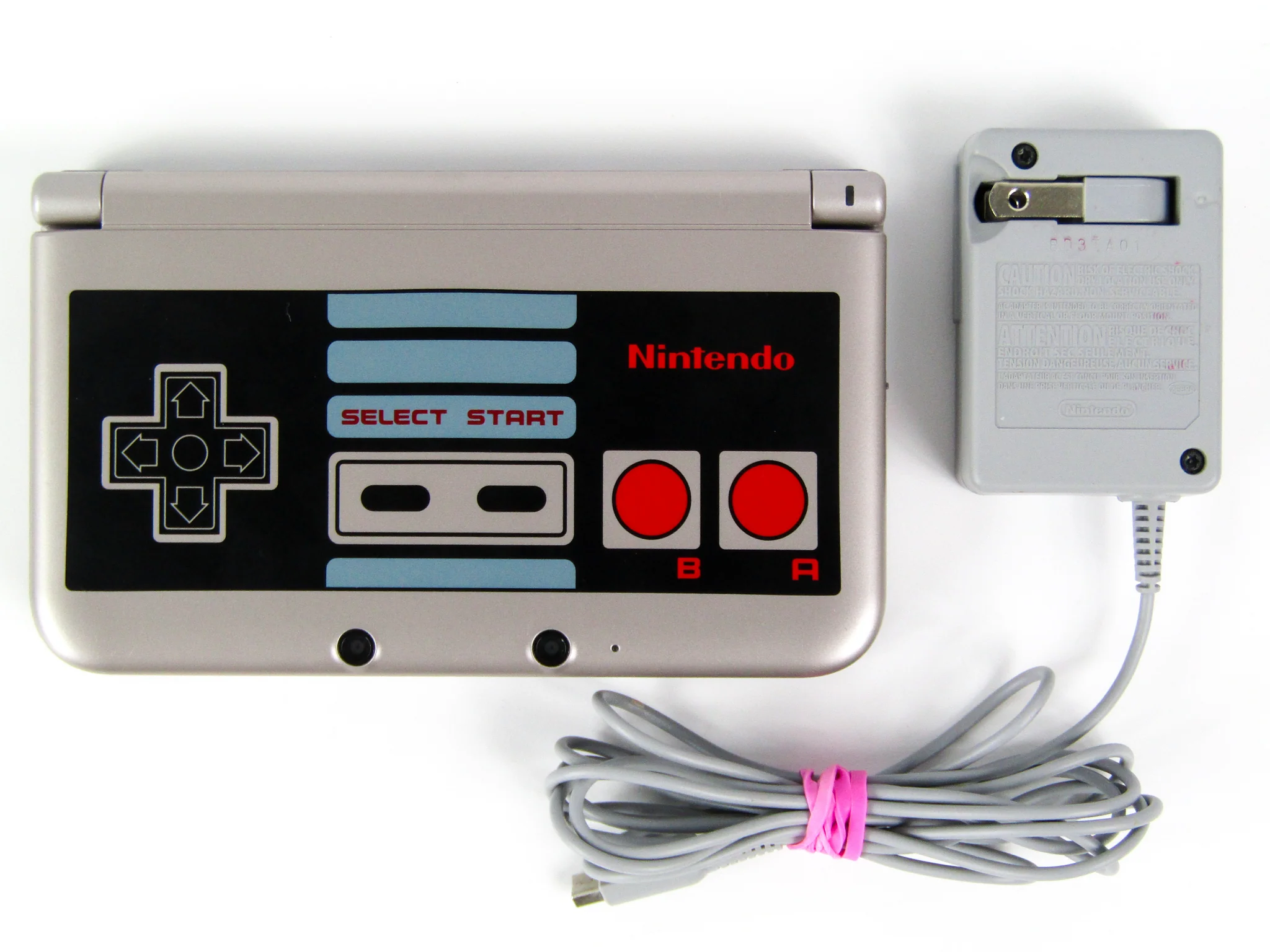 Nintendo 3DS XL System [Retro NES Edition] - Image 5