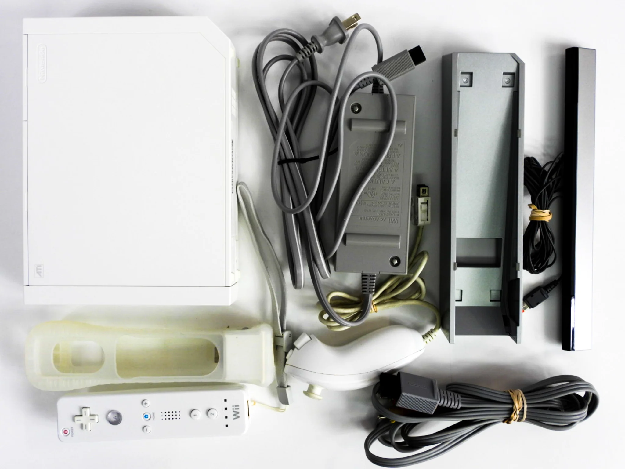 Nintendo Wii System [Wii Sports + Wii Sports Resort + Wii Motion Plus] [RVL-001] White - Image 13