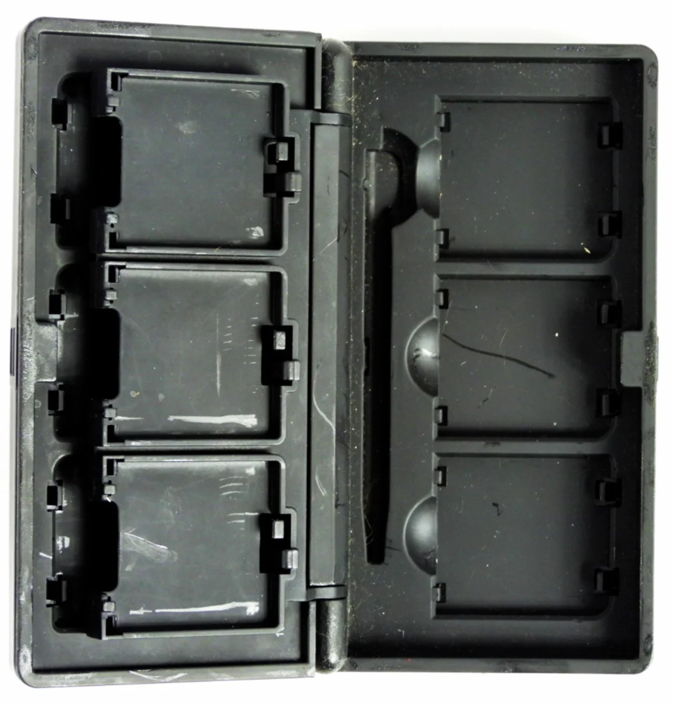 Official Nintendo DS Mario Travel Mega Game Case (Nintendo DS) - Image 4