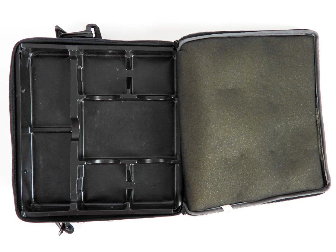 Unofficial Carrying Case (Nintendo Game Boy) - Image 2